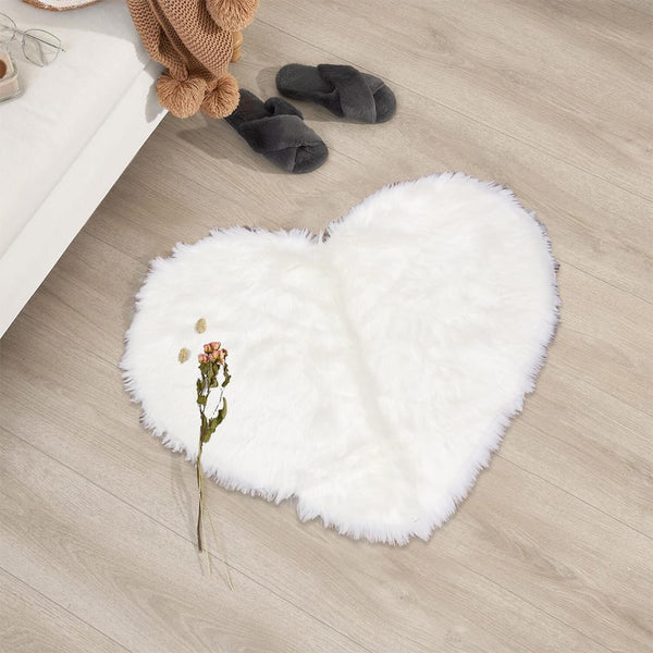 Heart Shaped Rug - White