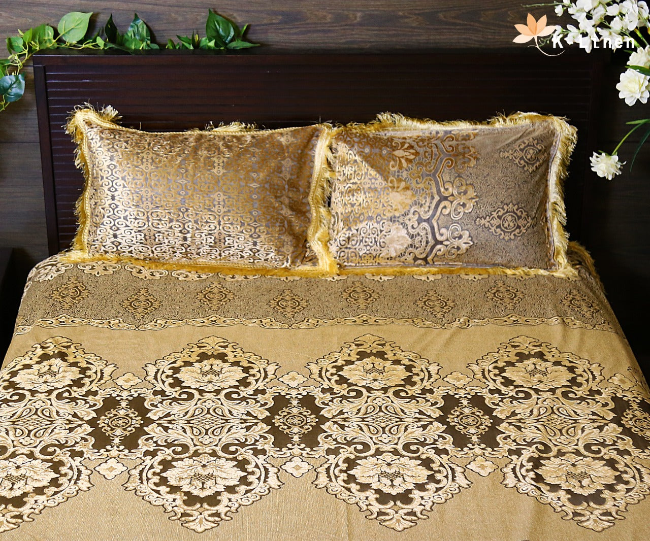 Velvet Bed Sheet Set - Golden