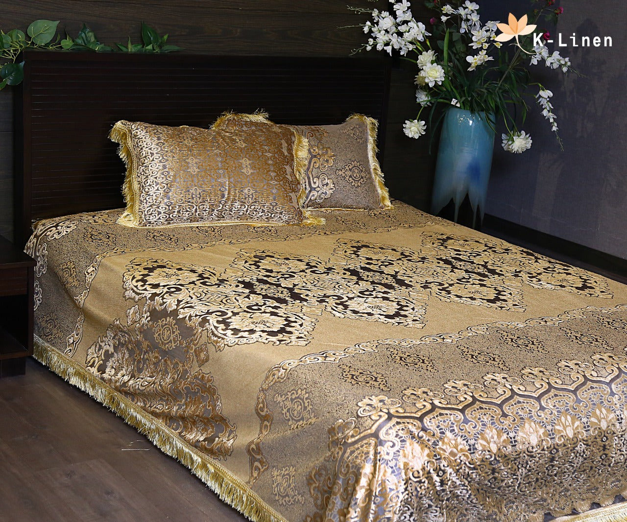 Velvet Bed Sheet Set - Golden