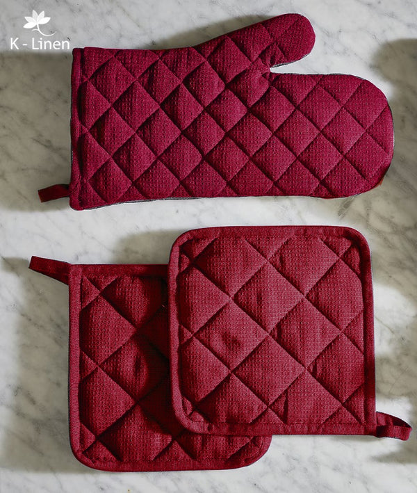 Plain Quilted Kitchen Gloves - Red